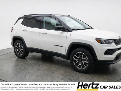 Used 2025 Jeep Compass Trailhawk AWD/4WD image 1