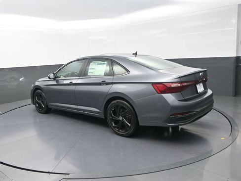 New 2026 Volkswagen Jetta SE image 8