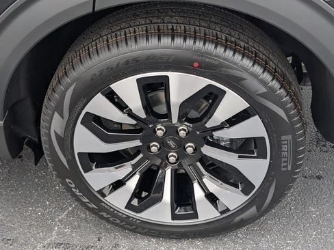 New 2026 Ford Explorer Platinum w/ LUX Leather Package AWD/4WD image 18