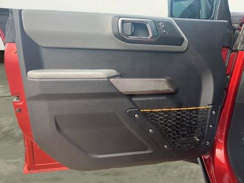 Certified 2022 Ford Bronco Badlands AWD/4WD image 18