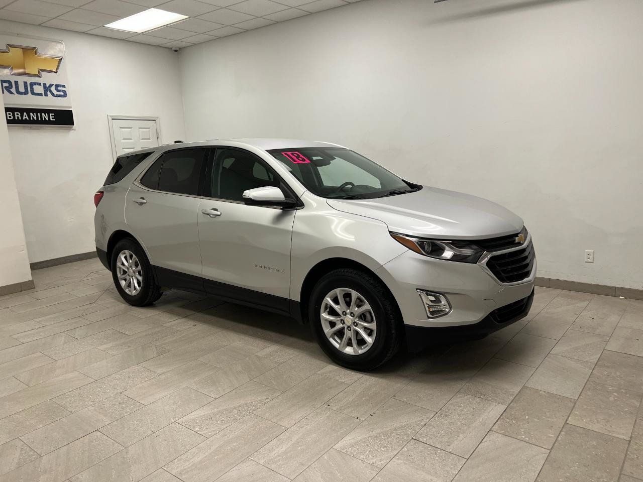 Used 2018 Chevrolet Equinox LT FWD image 9