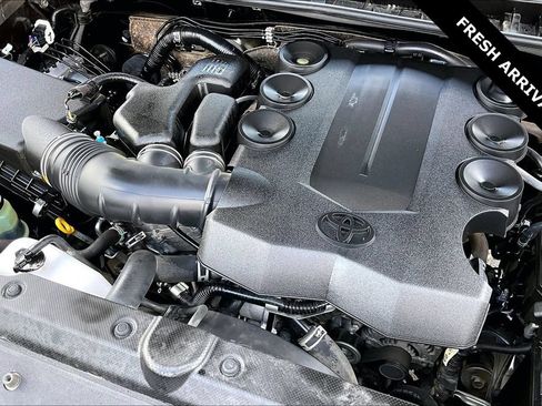 Used 2021 Toyota 4Runner SR5 RWD image 30