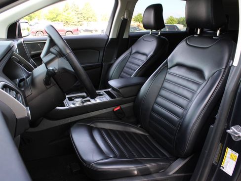 Used 2024 Ford Edge SEL AWD/4WD image 17