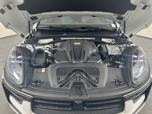 Certified 2025 Porsche Macan S AWD/4WD image 30