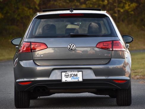 Used 2017 Volkswagen Golf S image 6