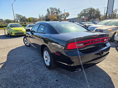 Used 2012 Dodge Charger SE image 5