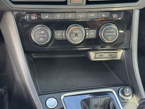 Used 2021 Volkswagen Jetta R-Line image 27