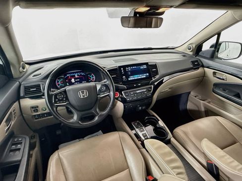 Used 2019 Honda Pilot Touring image 24