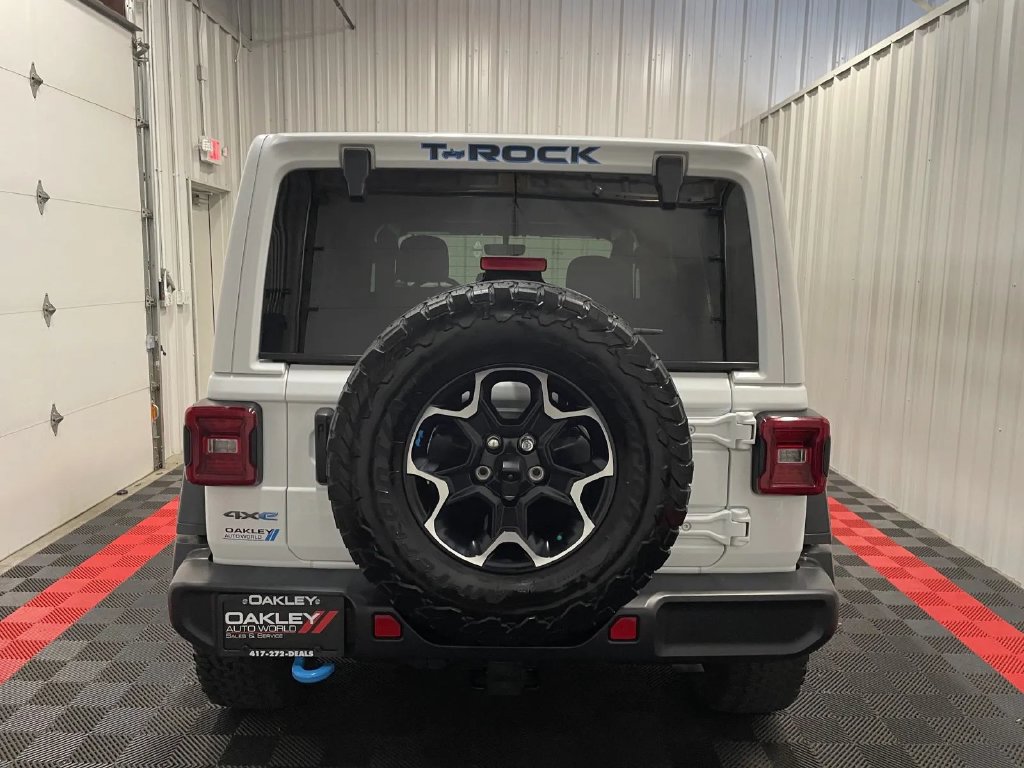 Used 2022 Jeep Wrangler Unlimited Rubicon 4xe AWD/4WD image 7