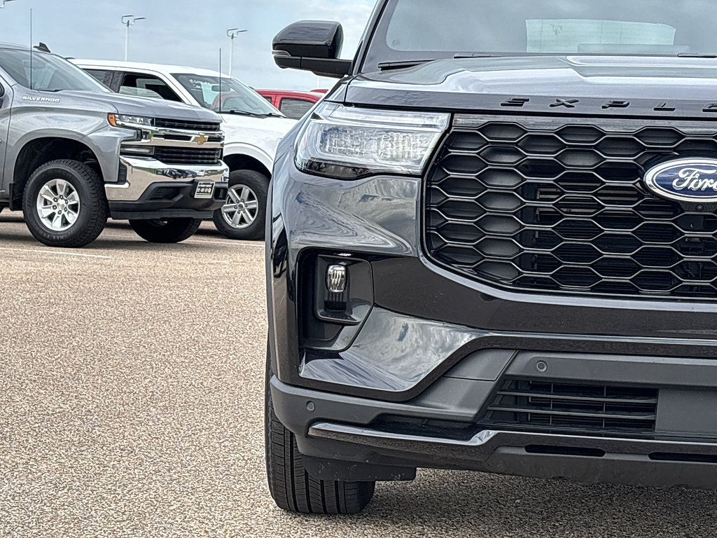 Used 2026 Ford Explorer ST-Line AWD/4WD image 4