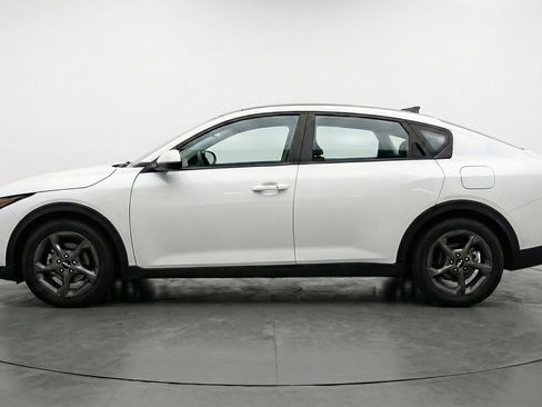 Used 2025 Kia K4 LXS image 5