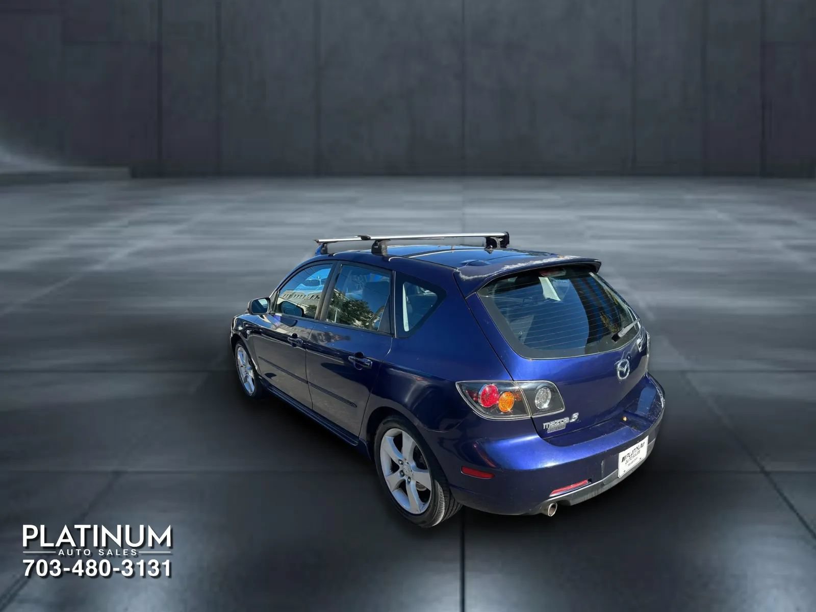 Used 2004 MAZDA MAZDA3 s w/ Moonroof & 6-CD Pkg FWD image 8
