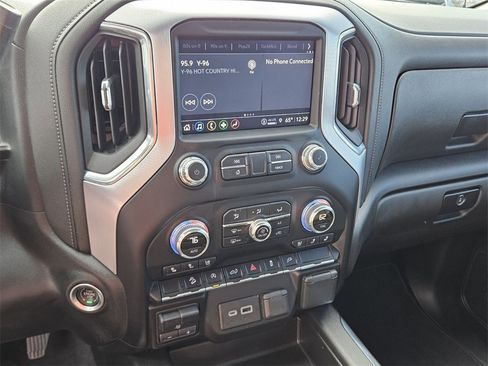 Certified 2022 GMC Sierra 1500 SLT w/ SLT Convenience Package image 20