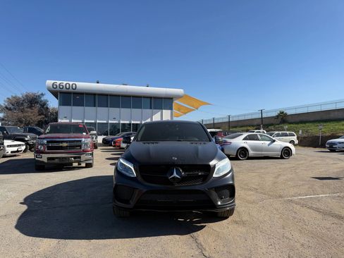 Used 2019 Mercedes-Benz GLE 43 AMG GLE 43 Sport Utility 4D image 2