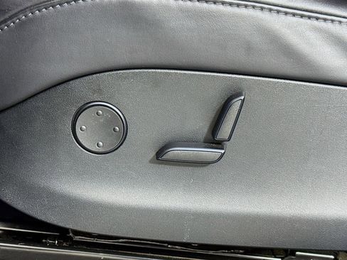 Used 2018 Tesla Model X 75D image 15