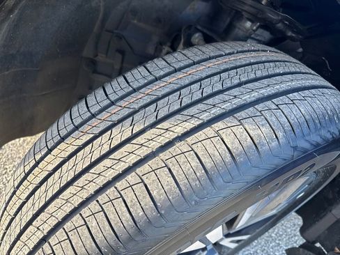 Used 2023 Nissan Rogue SV w/ SV Premium Package image 29