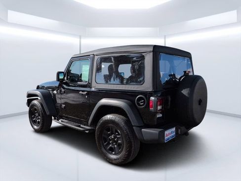 Used 2025 Jeep Wrangler Sport AWD/4WD image 5