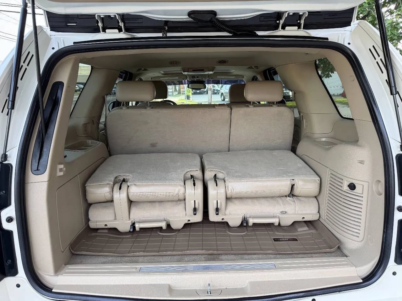 Used 2009 Cadillac Escalade 4WD Hybrid image 45