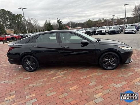 Used 2023 Hyundai Elantra SEL image 37