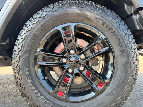Used 2021 Jeep Wrangler Unlimited Sahara AWD/4WD image 26