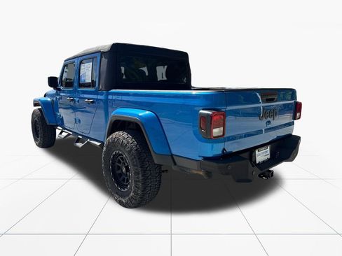 Used 2021 Jeep Gladiator Willys image 6