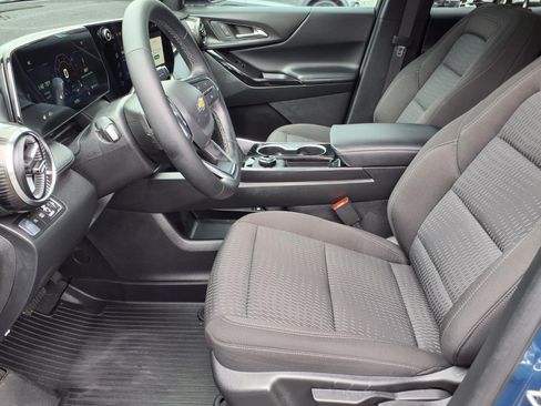 Used 2026 Chevrolet Equinox LT FWD image 15