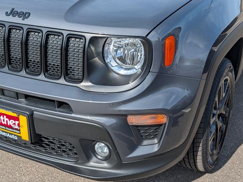 Used 2023 Jeep Renegade Altitude w/ Sun/Sound Group AWD/4WD image 16