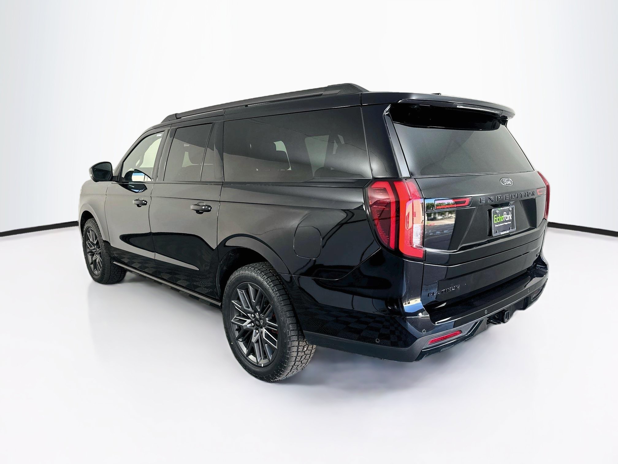 Used 2025 Ford Expedition Max Platinum w/ Stealth Performance Package AWD/4WD image 5
