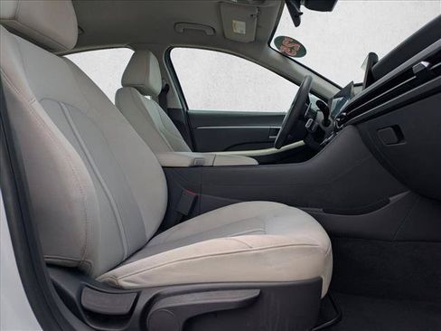 Used 2025 Hyundai Sonata SEL FWD image 20