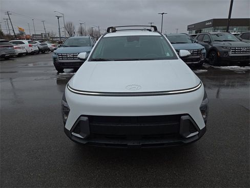 Certified 2025 Hyundai Kona SEL image 3