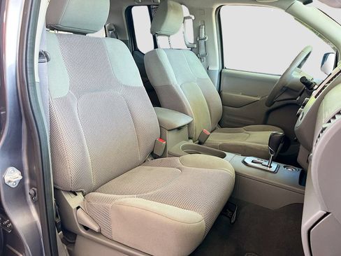 Used 2021 Nissan Frontier SV w/ Midnight Edition Floor Mats RWD image 26