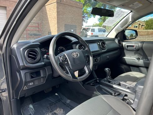 Used 2017 Toyota Tacoma SR w/ Tow Package image 12