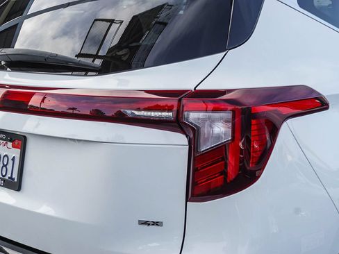 Certified 2024 Kia Seltos SX w/ SX Sunroof Package AWD/4WD image 8