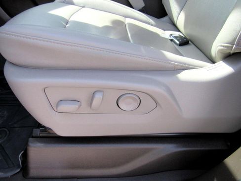 Used 2024 Chevrolet Silverado 3500 LTZ w/ LTZ Convenience Package image 20