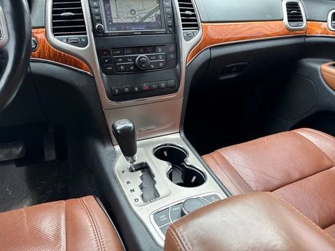 Used 2012 Jeep Grand Cherokee Overland AWD/4WD image 11
