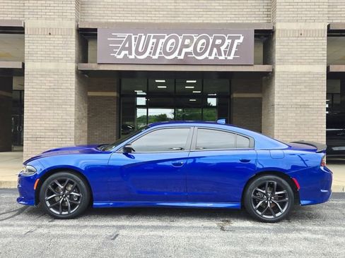 Used 2019 Dodge Charger GT w/ Blacktop Package RWD image 5