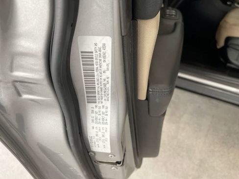 Used 2016 Jeep Cherokee Sport image 27