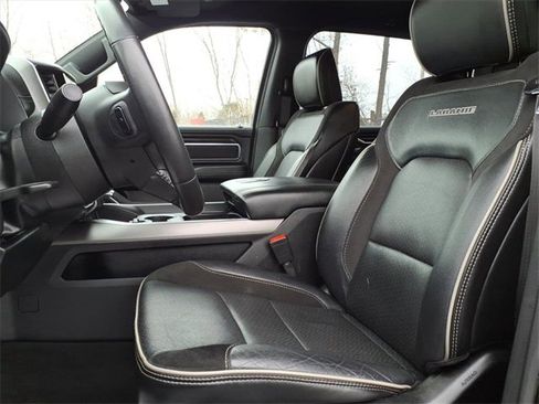 Used 2024 RAM 1500 Laramie image 10