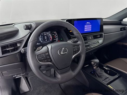 Certified 2023 Lexus ES 250 w/ Premium Package image 9