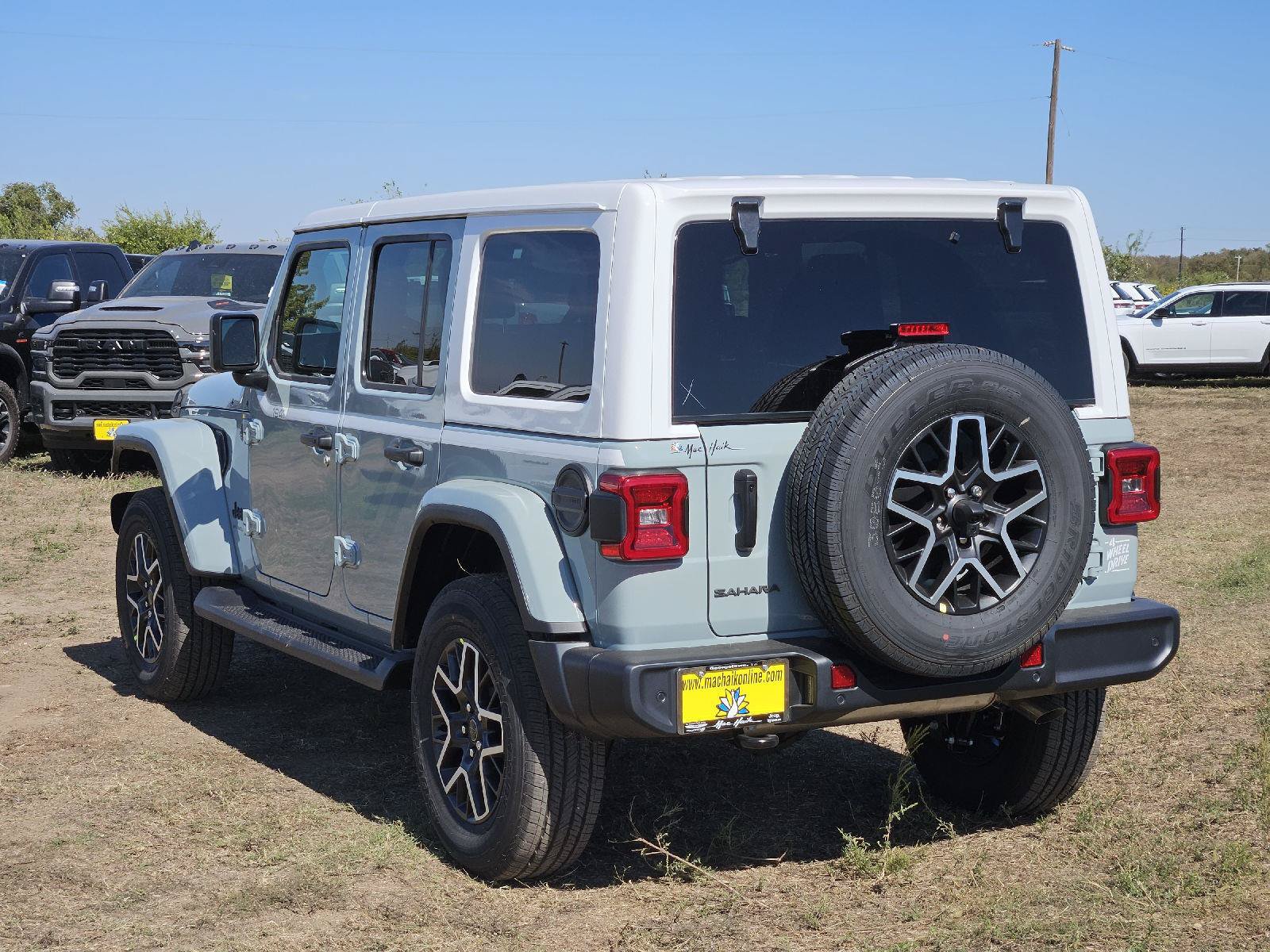 New 2027 Jeep Wrangler Unlimited Sahara w/ Whitecap Package AWD/4WD image 5