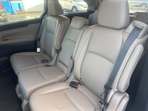 Certified 2023 Honda Odyssey Touring image 5