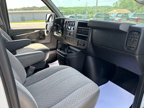 Used 2015 Chevrolet Express 3500 LT w/ LT Preferred Equipment Group RWD image 38
