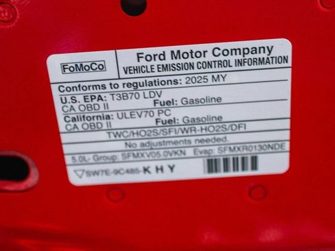 Used 2025 Ford Mustang GT Premium RWD image 28