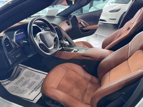 Used 2016 Chevrolet Corvette Z06 w/ 3LZ Preferred Equipment Group image 7