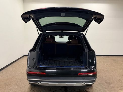 Used 2023 Audi Q7 3.0T Premium w/ Convenience Package AWD/4WD image 6