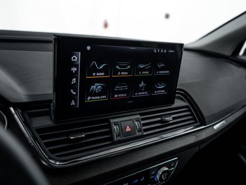 Certified 2023 Audi Q5 2.0T Premium w/ Convenience Package AWD/4WD image 12