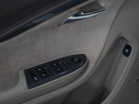 Used 2013 Chevrolet Volt Premium w/ Premium Trim Package FWD image 19