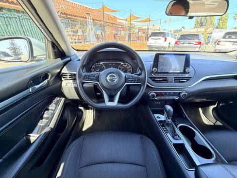 Used 2021 Nissan Altima 2.5 SV FWD image 21