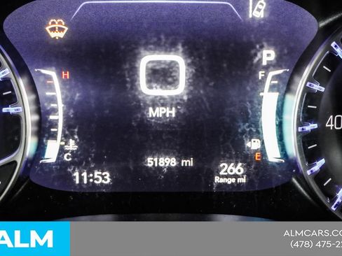 Used 2025 Chrysler Pacifica Limited FWD image 50