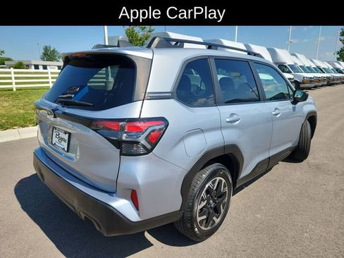 Used 2025 Subaru Forester Premium AWD/4WD image 10